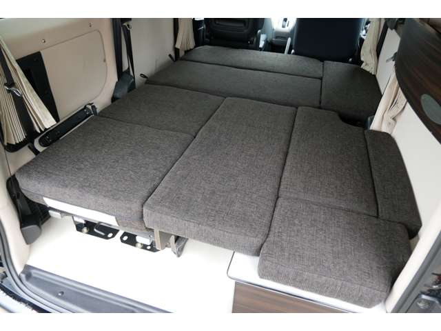 日産 ＮＶ２００バネットバン キャンピングカー広島 R1年 (四国) 99