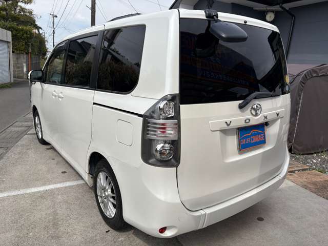 トヨタ ヴォクシー ２．０ Ｘ Ｌエディション ウェルキャブ スロープタイプＩ 車イス２脚仕様車 H22年 (九州・沖縄) 99