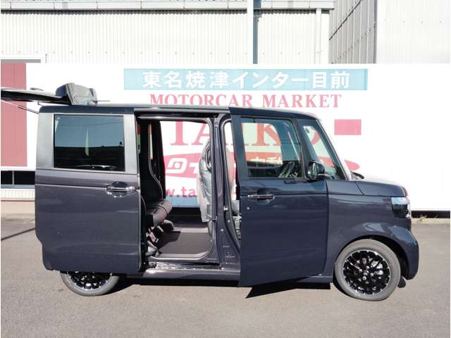 ホンダ Ｎ　ＢＯＸ カスタム ６６０ ターボ コーディネートスタイル ２トーン R7年 (東海) 99