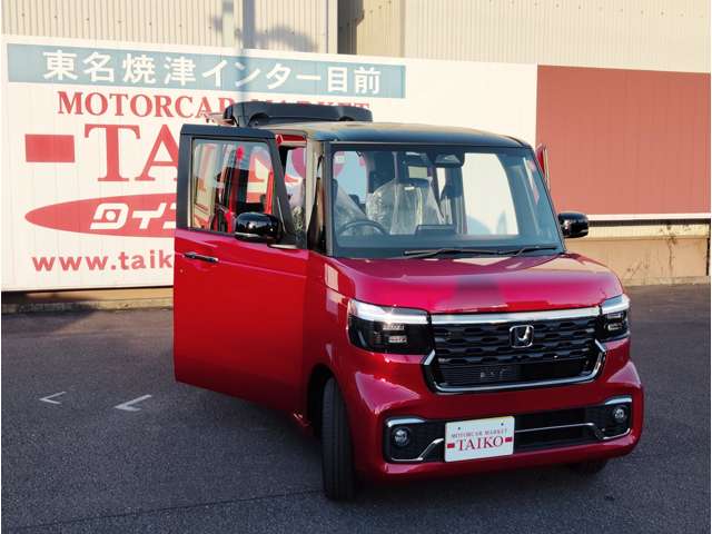 ホンダ Ｎ　ＢＯＸ カスタム ６６０ コーディネートスタイル ２トーン R7年 (東海) 99
