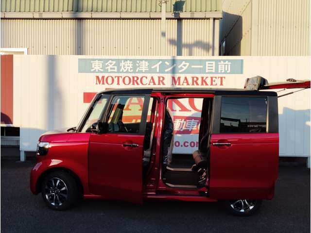 ホンダ Ｎ　ＢＯＸ カスタム ６６０ コーディネートスタイル ２トーン R7年 (東海) 99