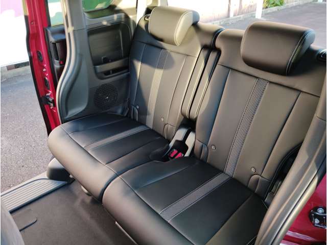 ホンダ Ｎ　ＢＯＸ カスタム ６６０ コーディネートスタイル ２トーン R7年 (東海) 99