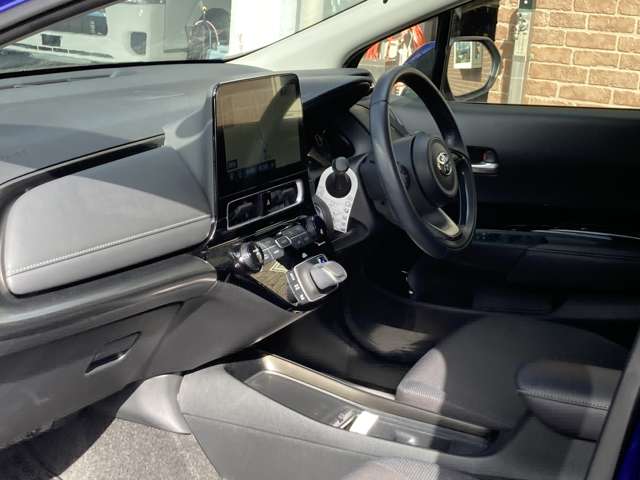 トヨタ アクア １．５ Ｚ Ｅ－ＦＯＵＲ ４ＷＤ R4年 (東海) 99