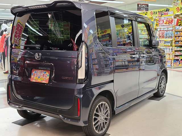 ホンダ Ｎ　ＢＯＸ カスタム ６６０ ターボ ４ＷＤ R6年 (北海道) 99