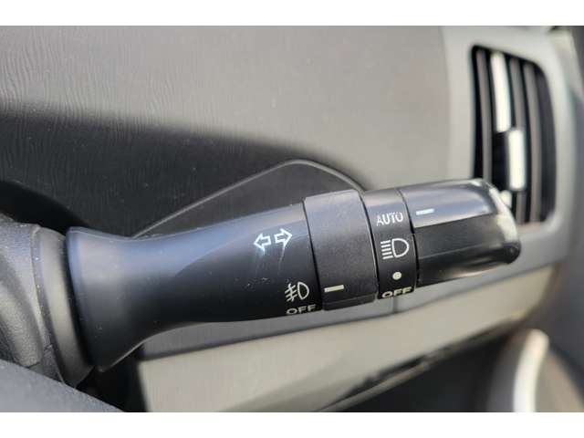 トヨタ プリウス １．８ Ｓ ツーリングセレクション H22年 (四国) 99