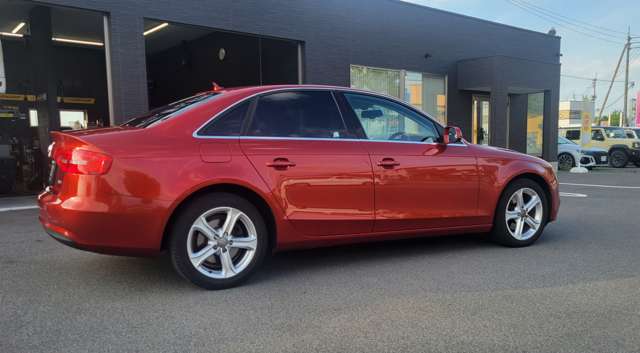 アウディ Ａ４ ２．０　ＴＦＳＩ H26年 (四国) 99