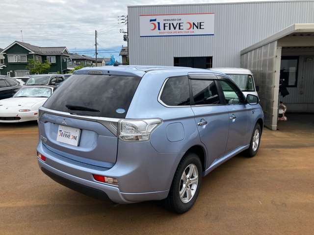三菱 アウトランダーＰＨＥＶ ２．０ Ｇ ナビパッケージ ４ＷＤ H26年 (甲信越・北陸) 99