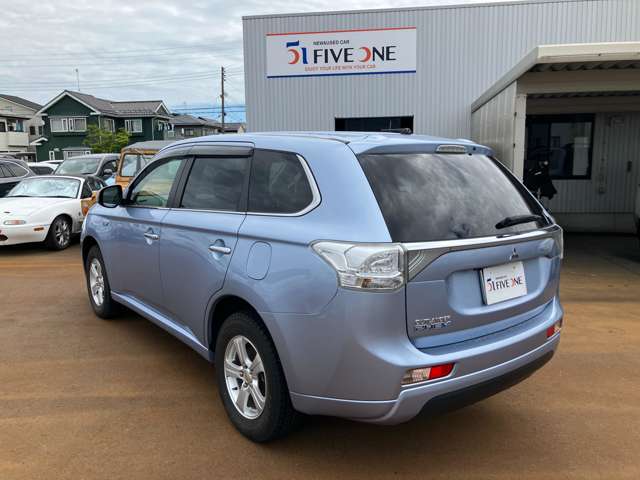 三菱 アウトランダーＰＨＥＶ ２．０ Ｇ ナビパッケージ ４ＷＤ H26年 (甲信越・北陸) 99