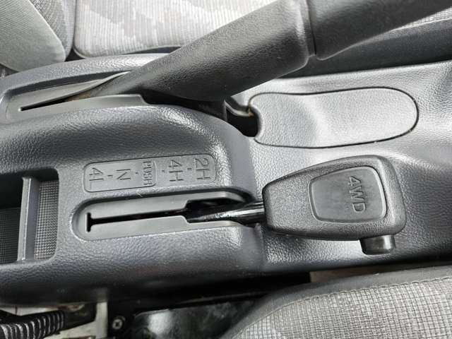 スズキ キャリイトラック ６６０ ＫＣエアコン・パワステ ３方開 ４ＷＤ H23年 (中国) 99