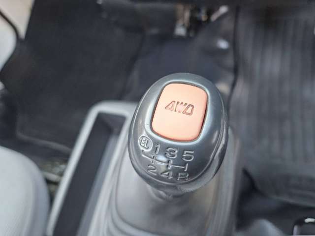 スバル サンバートラック ６６０ ＴＢ 三方開 ４ＷＤ H16年 (中国) 99