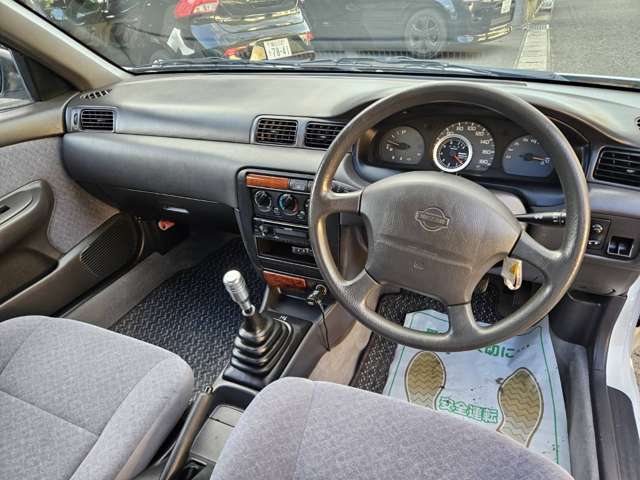 日産 サニー １．５ ＥＸサルーン H8年 (中国) 99