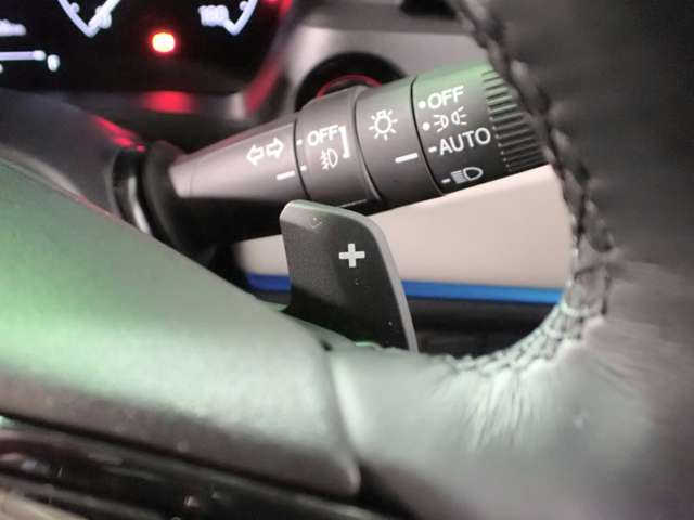 ホンダ ヴェゼル １．５ Ｅ：ＨＥＶ Ｚ プレイパッケージ R7年 (近畿) 99