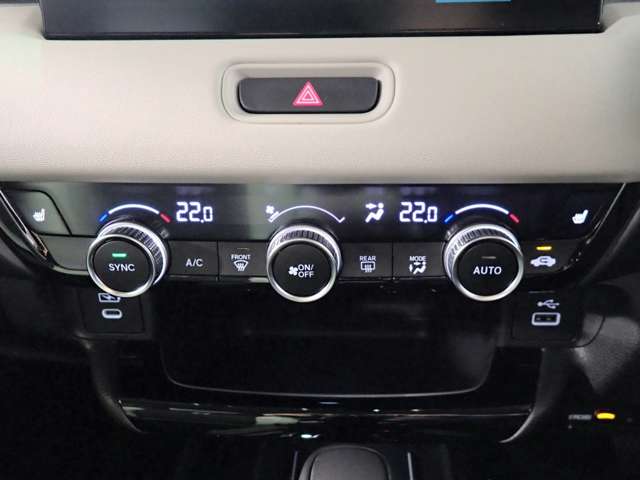 ホンダ ヴェゼル １．５ Ｅ：ＨＥＶ Ｚ プレイパッケージ R7年 (近畿) 99