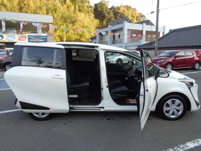 トヨタ シエンタ　ハイブリッド ハイブリッド １．５ Ｇ R4年 (九州・沖縄) 99