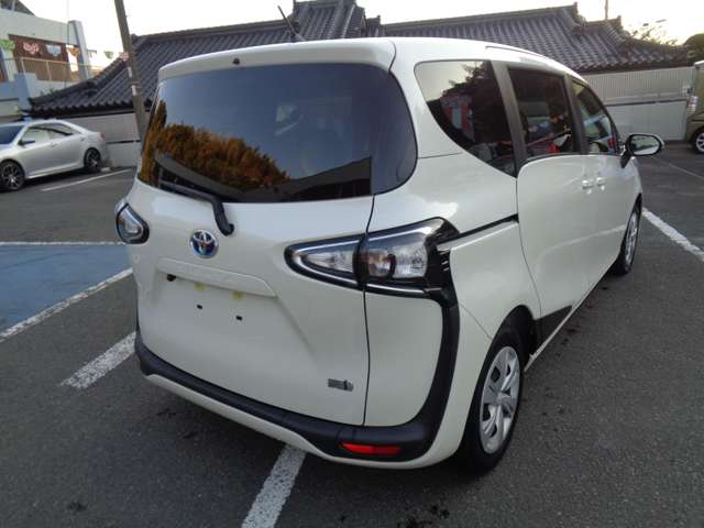 トヨタ シエンタ　ハイブリッド ハイブリッド １．５ Ｇ R4年 (九州・沖縄) 99