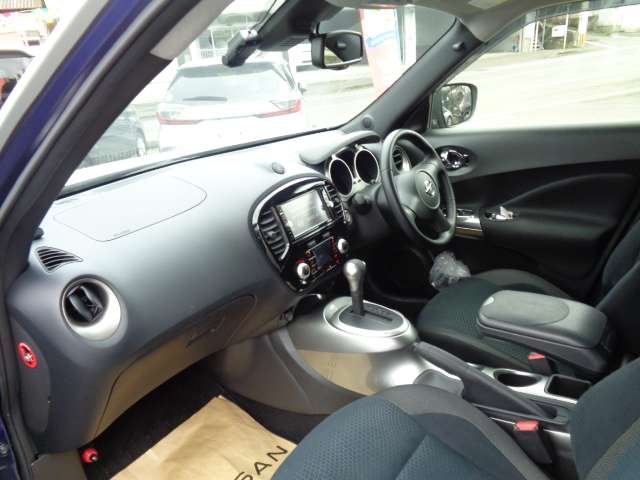 日産 ジューク １．５ １５ＲＸ Ｖセレクション ドレスアップ H28年 (九州・沖縄) 99