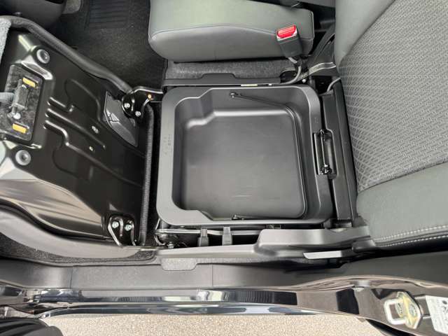 スズキ スペーシア ６６０ カスタム ハイブリッド ＸＳ R5年 (近畿) 99