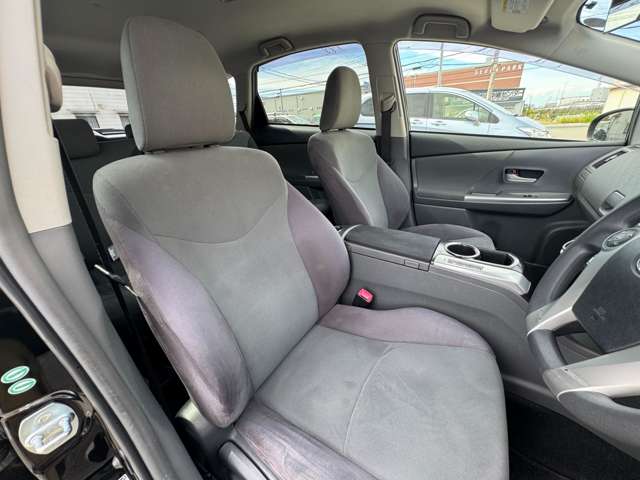 トヨタ プリウスΑ １．８ Ｓ H25年 (近畿) 99