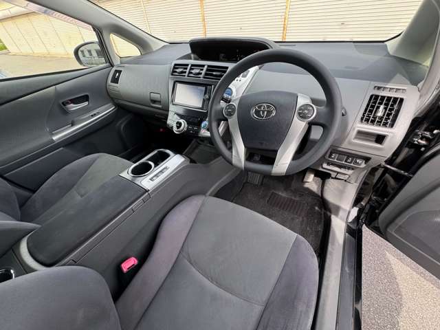 トヨタ プリウスΑ １．８ Ｓ H25年 (近畿) 99