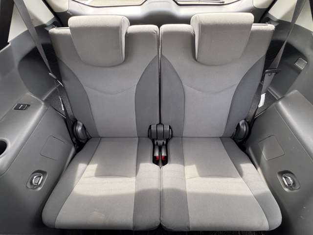 トヨタ プリウスΑ １．８ Ｓ H25年 (近畿) 99