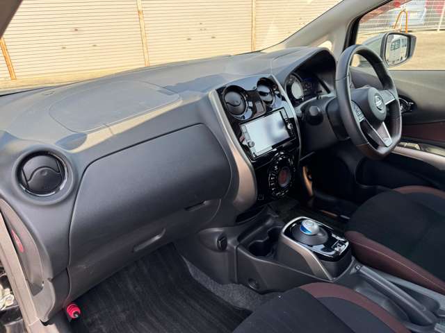 日産 ノート １．２ Ｅ－ＰＯＷＥＲ Ｘ モードプレミア H29年 (近畿) 99