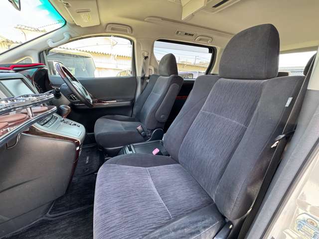 トヨタ ヴェルファイア ２．４Ｚ H24年 (近畿) 99