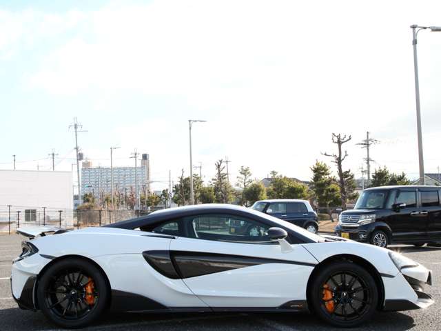 マクラーレン ６００ＬＴ ３．８ R1年 (近畿) 99