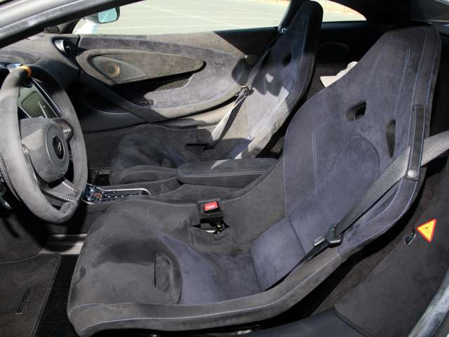マクラーレン ６００ＬＴ ３．８ R1年 (近畿) 99