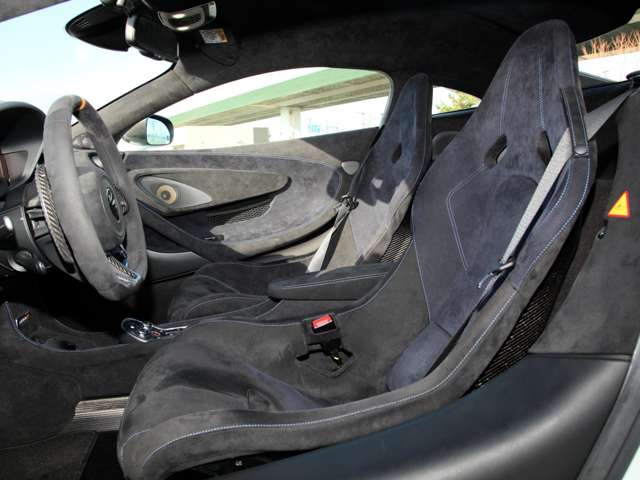 マクラーレン ６００ＬＴ ３．８ R1年 (近畿) 99