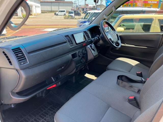 トヨタ ハイエースバン ２．８ ＤＸ ロング ディーゼルターボ ４ＷＤ R4年 (甲信越・北陸) 99