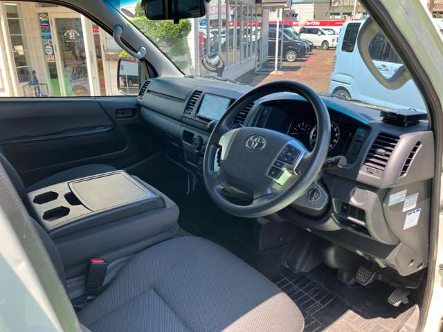 トヨタ ハイエースバン ２．８ ＤＸ ロング ディーゼルターボ ４ＷＤ R4年 (甲信越・北陸) 99
