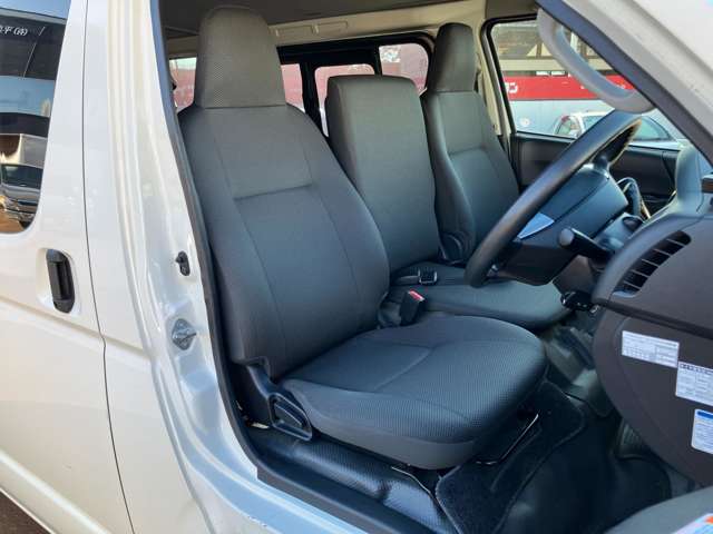 トヨタ ハイエースバン ２．８ ＤＸ ロング ディーゼルターボ ４ＷＤ R4年 (甲信越・北陸) 99