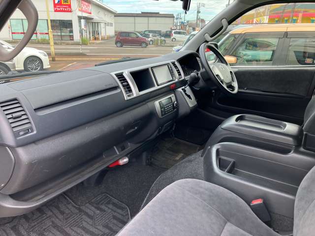 トヨタ ハイエースワゴン ２．７ グランドキャビン ４ＷＤ H30年 (甲信越・北陸) 99