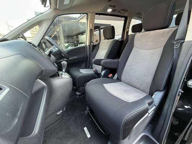 日産 セレナ ２．０ ライダー ブラックライン Ｓ－ＨＹＢＲＩＤ H24年 (近畿) 99