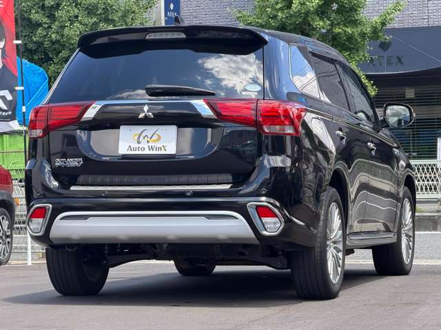三菱 アウトランダーＰＨＥＶ ２．４ Ｇ ４ＷＤ H30年 (近畿) 99