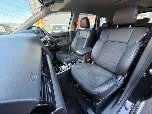 三菱 アウトランダーＰＨＥＶ ２．４ Ｇ ４ＷＤ H30年 (近畿) 99