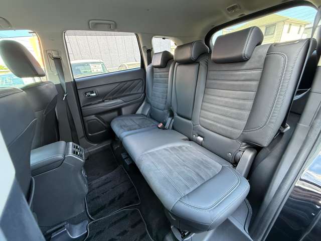 三菱 アウトランダーＰＨＥＶ ２．４ Ｇ ４ＷＤ H30年 (近畿) 99