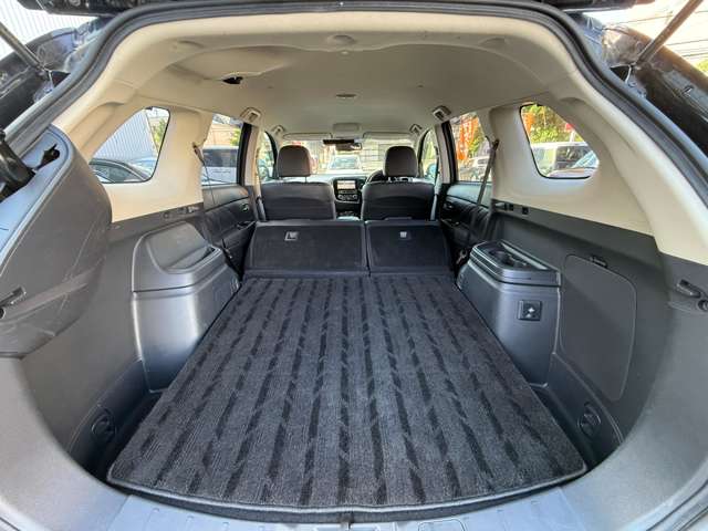 三菱 アウトランダーＰＨＥＶ ２．４ Ｇ ４ＷＤ H30年 (近畿) 99