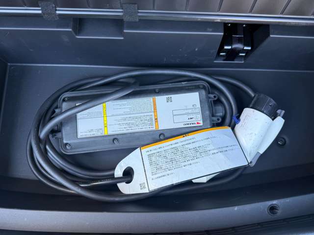 三菱 アウトランダーＰＨＥＶ ２．４ Ｇ ４ＷＤ H30年 (近畿) 99