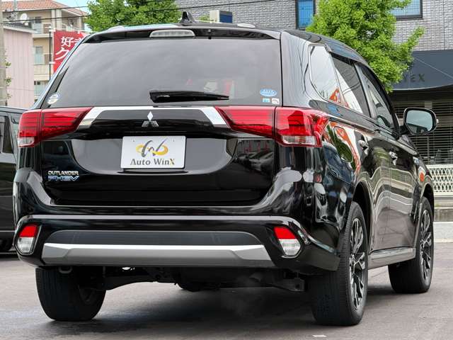 三菱 アウトランダーＰＨＥＶ ２．０ Ｇ ナビパッケージ ４ＷＤ H27年 (近畿) 99