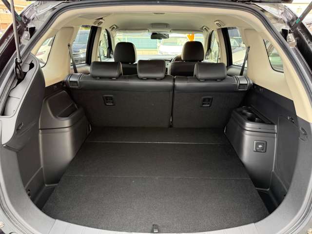 三菱 アウトランダーＰＨＥＶ ２．０ Ｇ ナビパッケージ ４ＷＤ H27年 (近畿) 99