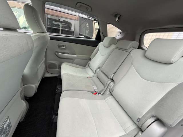 トヨタ プリウスΑ １．８ Ｓ H23年 (近畿) 99