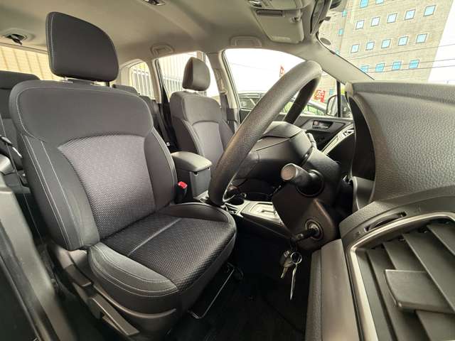 スバル フォレスター ２．０Ｉ ４ＷＤ H27年 (近畿) 99