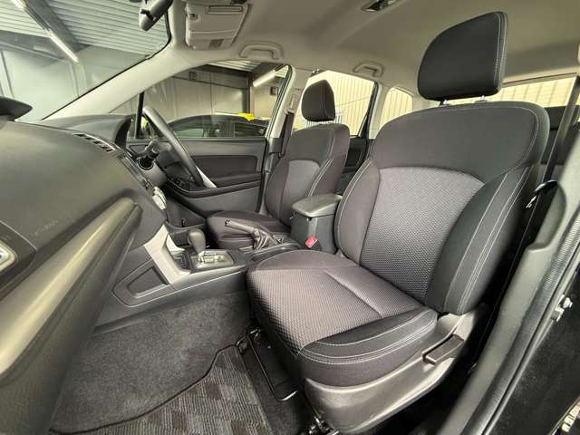 スバル フォレスター ２．０Ｉ ４ＷＤ H27年 (近畿) 99