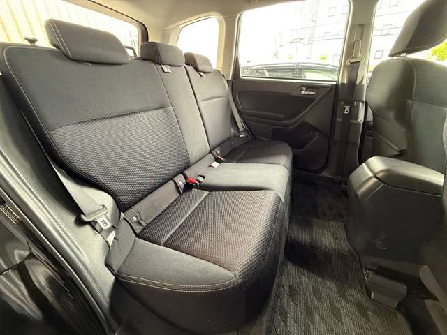 スバル フォレスター ２．０Ｉ ４ＷＤ H27年 (近畿) 99