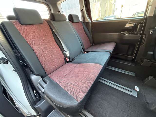 トヨタ ヴォクシー ２．０ ＺＳ Ｇ’Ｓ H23年 (近畿) 99