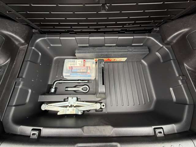 日産 ジューク １．５ １５ＲＳ タイプＶ H23年 (近畿) 99