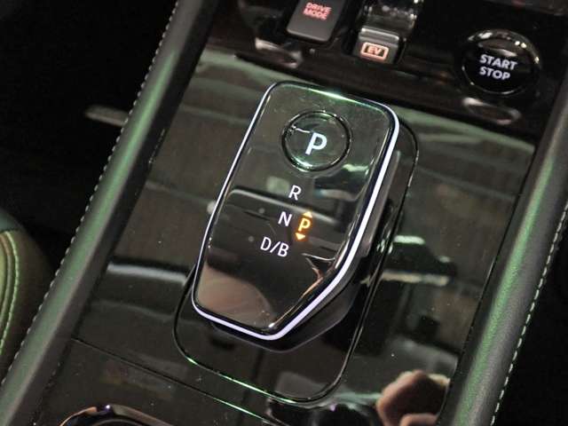 日産 キックス １．２ Ｘ スタイルエディション （Ｅ－ＰＯＷＥＲ） R5年 (近畿) 99