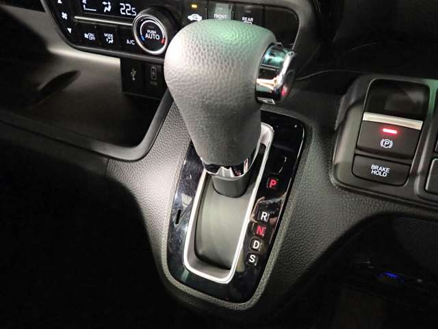 ホンダ Ｎ　ＢＯＸ カスタム ６６０ Ｌ R4年 (近畿) 99