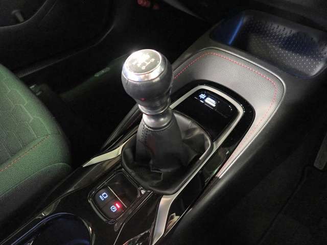 トヨタ カローラスポーツ １．２ Ｇ R1年 (近畿) 99